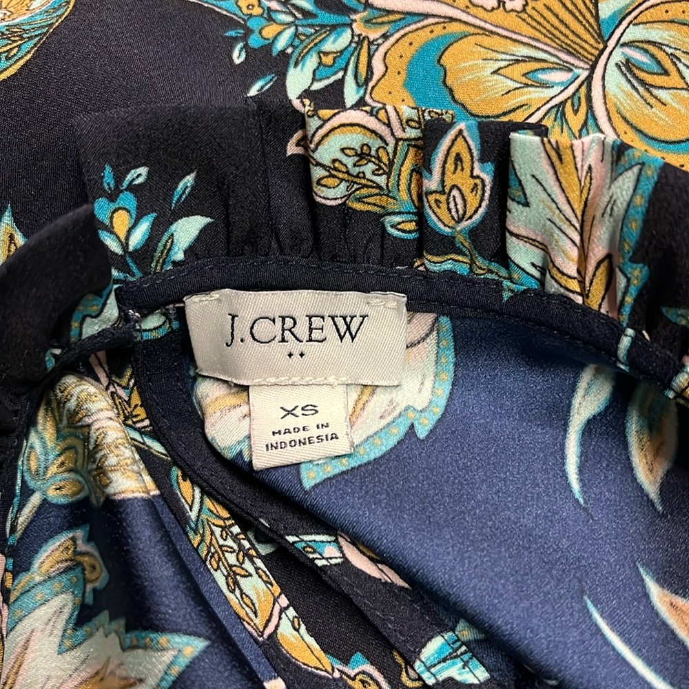 ๐ 6 for $35 โข J. Crew Factory Navy Multicolor Floral Sleeveless Ruffled Blouse - Picture 15 of 16